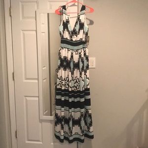 Beautiful maxi dress!